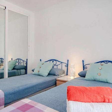 021 - Wonderful Beachfront Apartment With Stunning Sea Views Benalmádena Exteriör bild